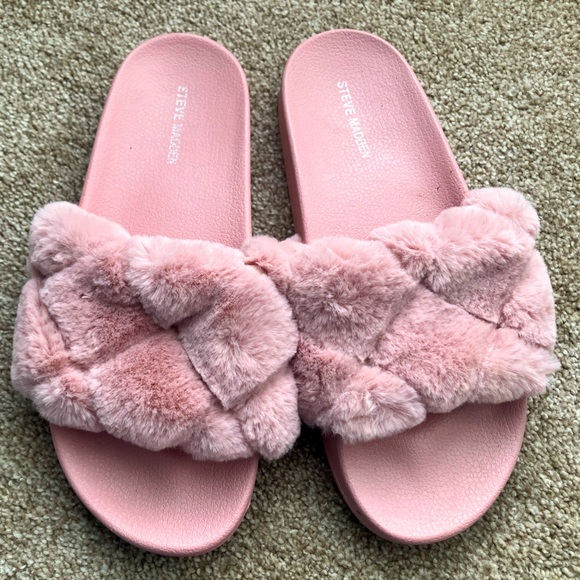 Steve Madden Pink Open Toe Fuzzy Slip On Sandal Flats Size 10 - Picture 1 of 3